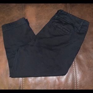 3/$10 🔆 St. John’s Bay Black Capri